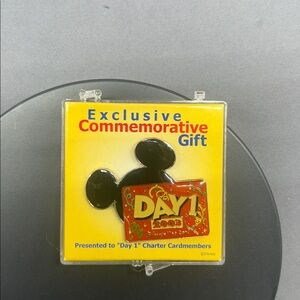 Disney Black and‎ Yellow Commemorative Gift Day 1 2003